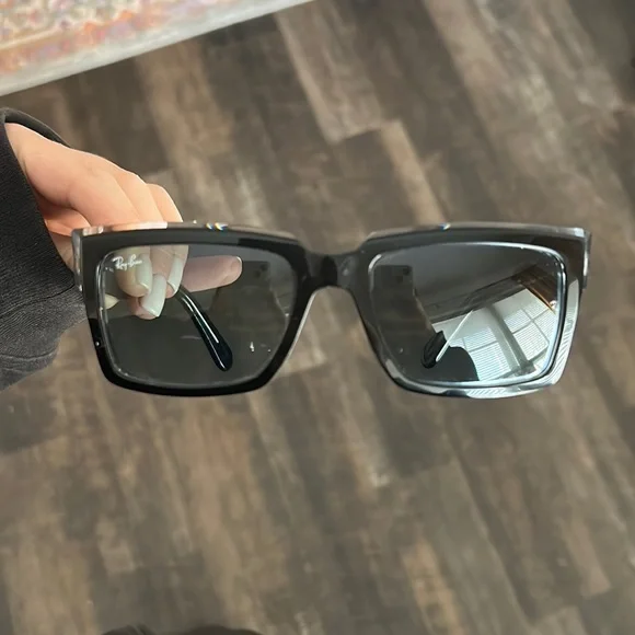 Black “like new” Ray Ban sunglasses Refurbished Ray-Ban Meta Wayfarer (Gen 1), Matte Black  main image 4